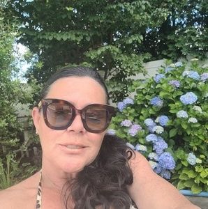 Meet your Posher, Lizzette